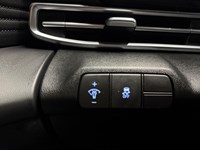 2025 Hyundai Elantra Preferred IVT