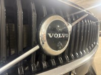 2022 Volvo XC60 B6 AWD Momentum