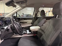 2022 Kia Carnival LX+ FWD