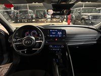 2022 Hyundai Elantra Preferred IVT w/Sun & Tech Package