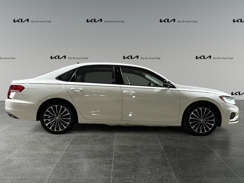 2022 VOLKSWAGEN PASSAT 2.0T Limited