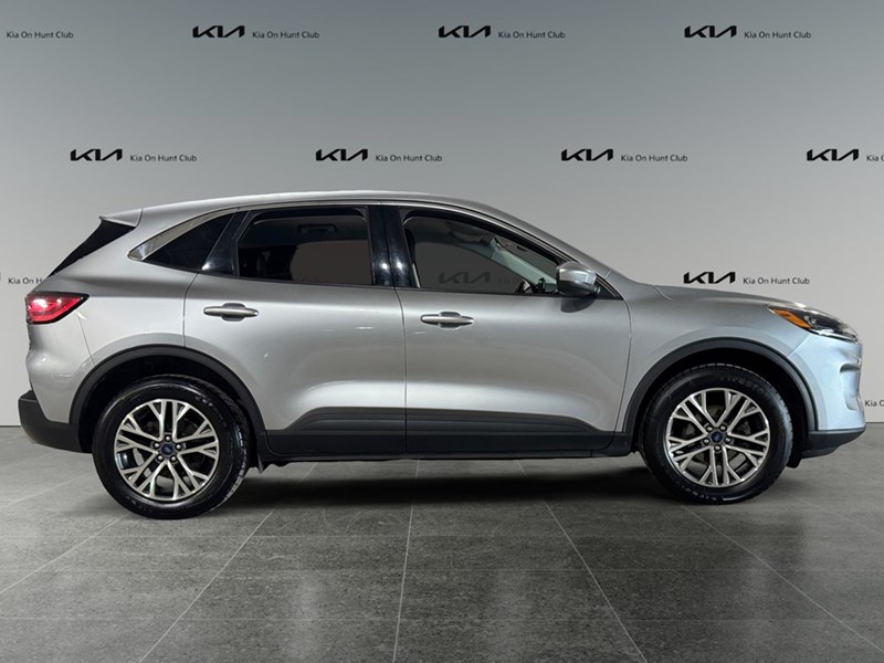 2022 Ford Escape SEL AWD