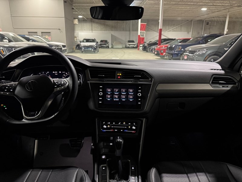 2023 Volkswagen Tiguan Comfortline R-Line Black Edition 4MOTION