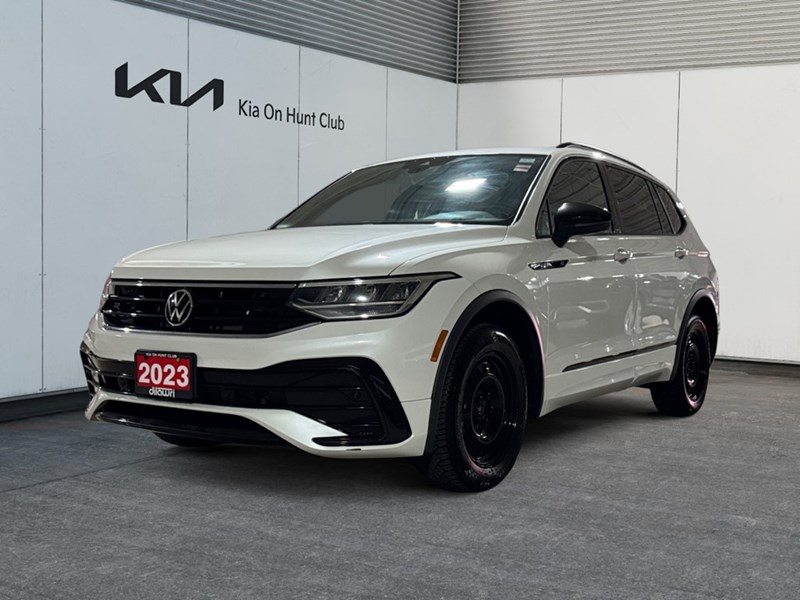 2023 Volkswagen Tiguan Comfortline R-Line Black Edition 4MOTION