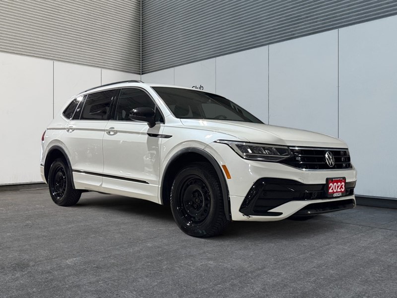 2023 Volkswagen Tiguan Comfortline R-Line Black Edition 4MOTION