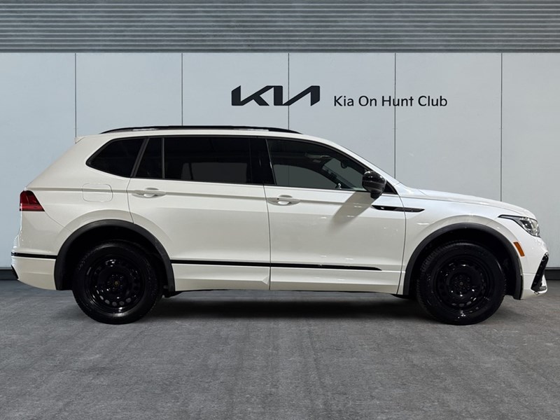 2023 Volkswagen Tiguan Comfortline R-Line Black Edition 4MOTION