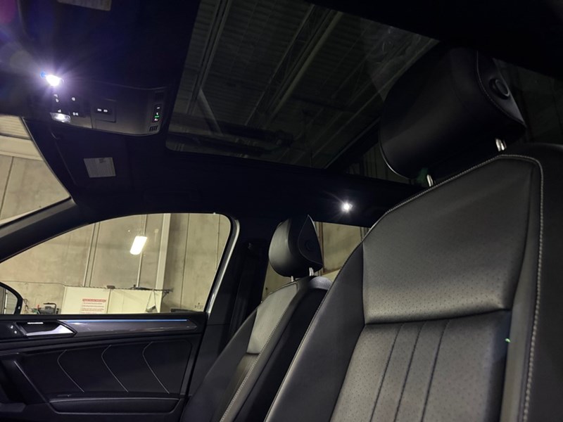 2023 Volkswagen Tiguan Comfortline R-Line Black Edition 4MOTION