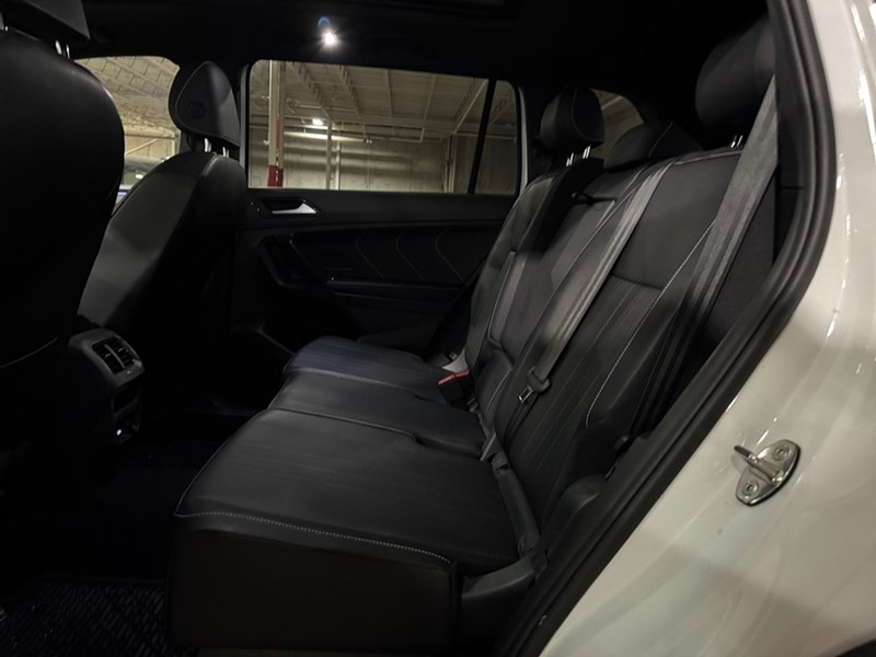 2023 Volkswagen Tiguan Comfortline R-Line Black Edition 4MOTION