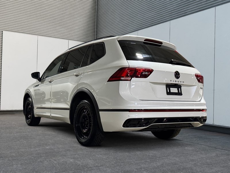 2023 Volkswagen Tiguan Comfortline R-Line Black Edition 4MOTION