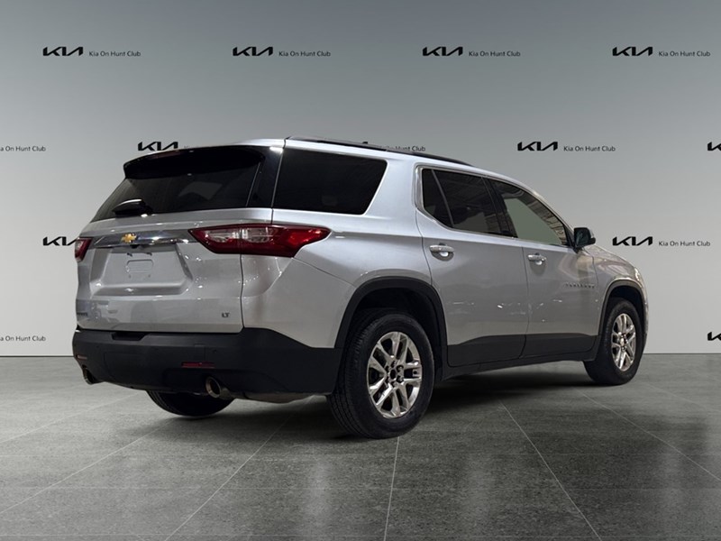 2021 Chevrolet Traverse LT Cloth w/1LT