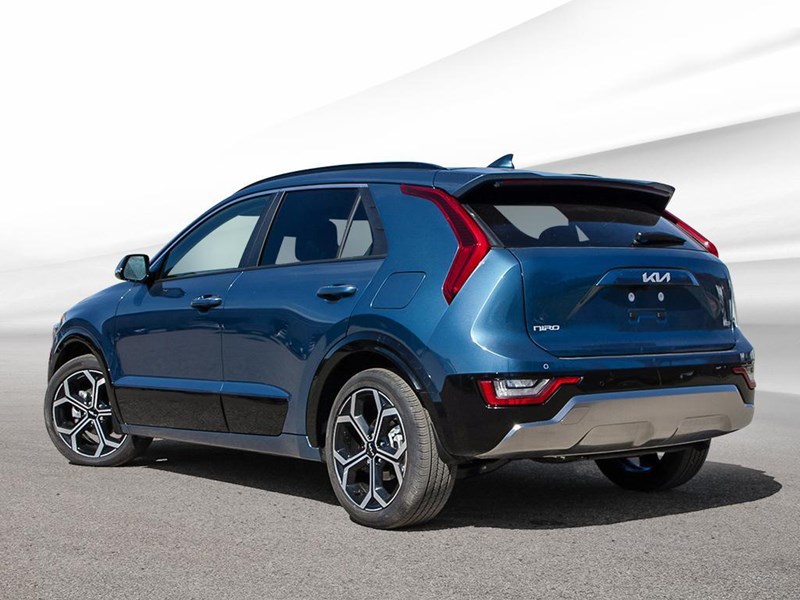 2025 Kia Niro SX FWD