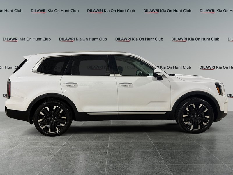 2023 Kia Telluride SX Limited AWD w/Black Interior