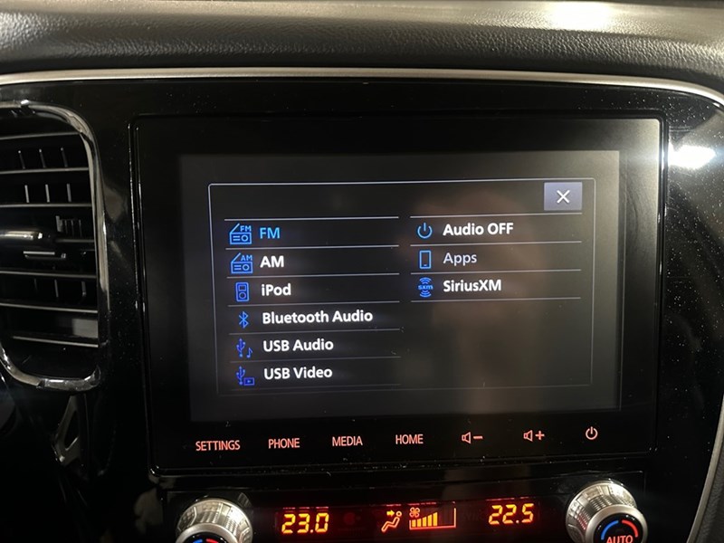 2022 Mitsubishi Outlander Plug-In Hybrid SE S-AWC