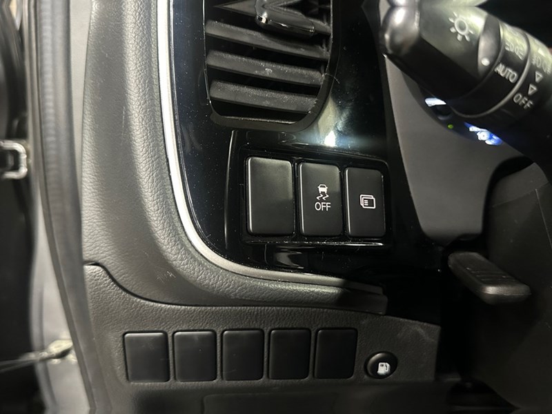 2022 Mitsubishi Outlander Plug-In Hybrid SE S-AWC