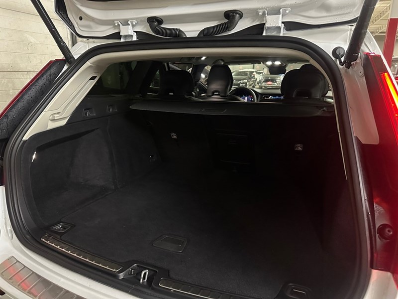 2023 Volvo V60 Cross Country B5 AWD Core