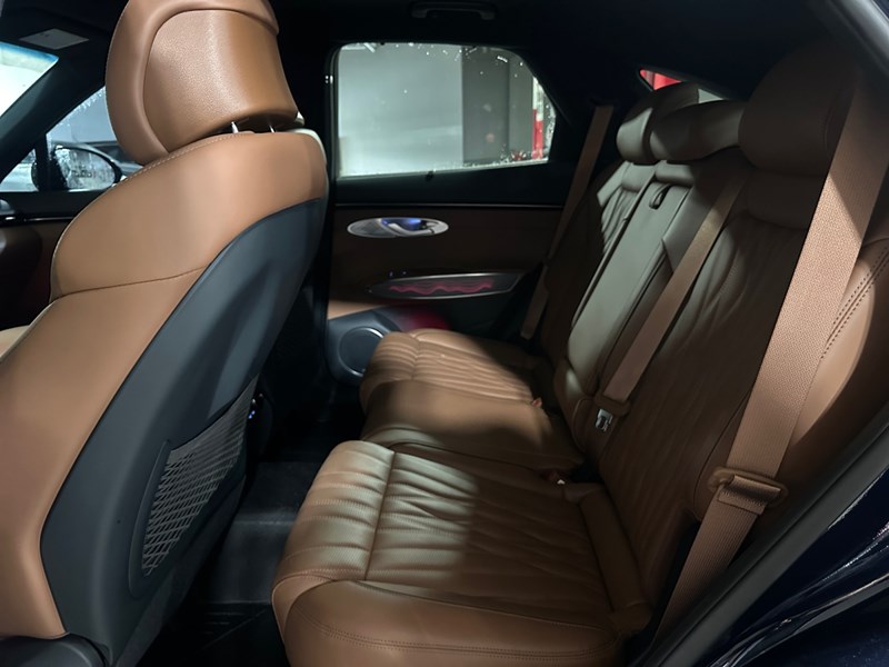 2025 Genesis GV70 2.5T Prestige AWD