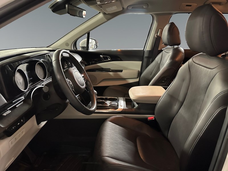 2024 Kia Carnival EX FWD