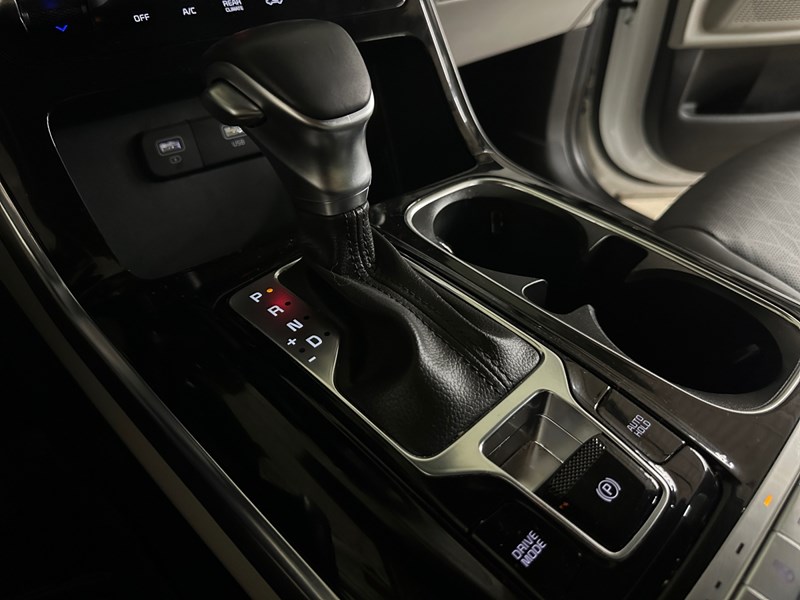 2024 Kia Carnival EX FWD