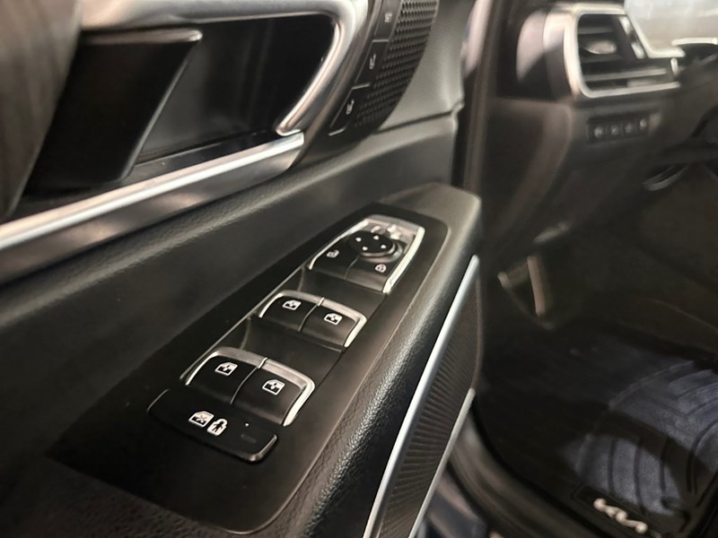 2023 Kia Telluride SX Limited AWD w/Black Interior