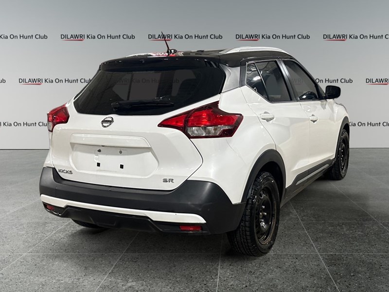 2019 Nissan Kicks SR FWD