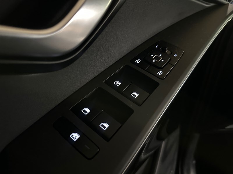 2025 Kia Niro EX FWD