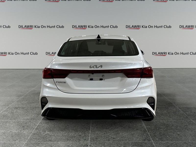 2023 Kia Forte EX IVT