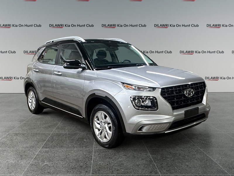 2023 Hyundai Venue Preferred IVT w/Two-Tone
