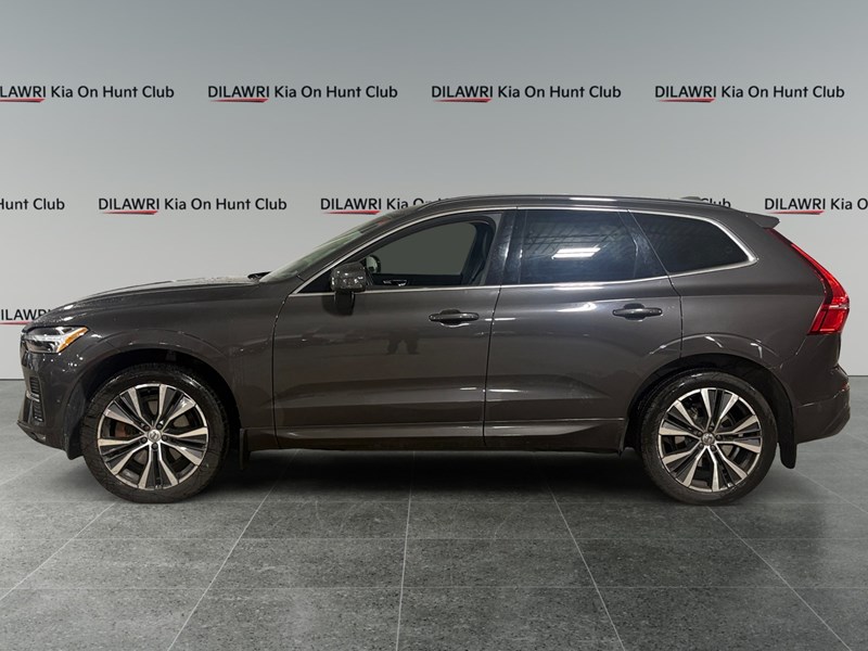 2022 Volvo XC60 B6 AWD Momentum
