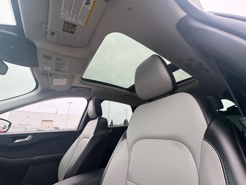 2024 Ford Escape Platinum AWD