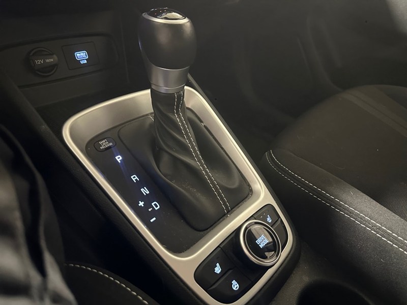 2021 Hyundai Venue Preferred IVT w/Two-Tone
