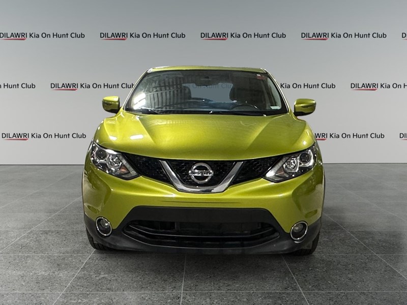 2017 Nissan Qashqai SV  W Sunroof