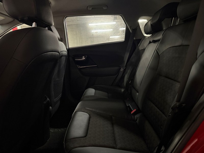 2022 Kia Niro Special Edition I BLIND SPOT I SUNROOF I CAR PLAYI