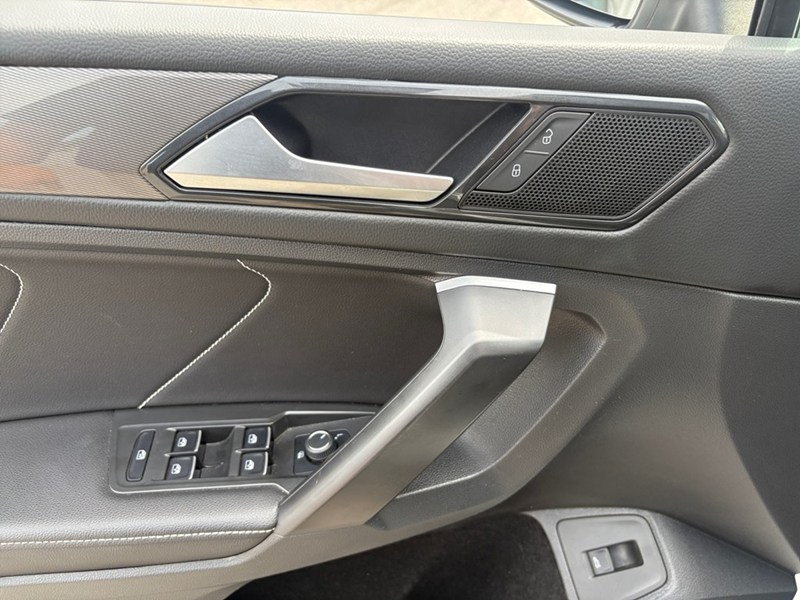 2024 Volkswagen Tiguan Comfortline i CAR PLAY I LEATHERI LANE KEEPI