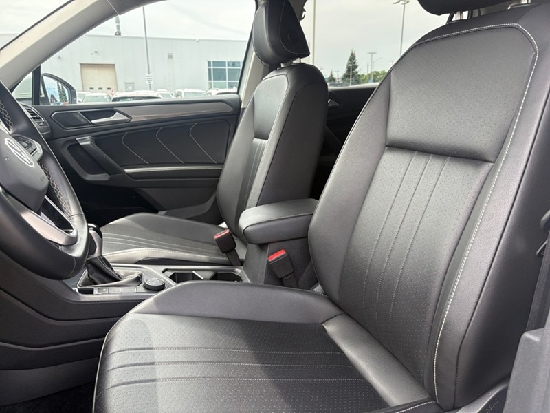 2024 Volkswagen Tiguan Comfortline i CAR PLAY I LEATHERI LANE KEEPI