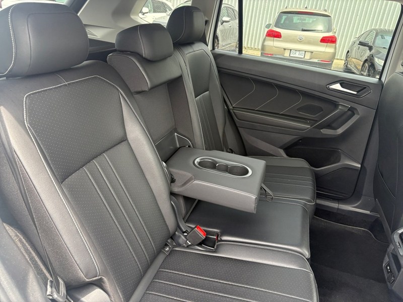 2024 Volkswagen Tiguan Comfortline i CAR PLAY I LEATHERI LANE KEEPI