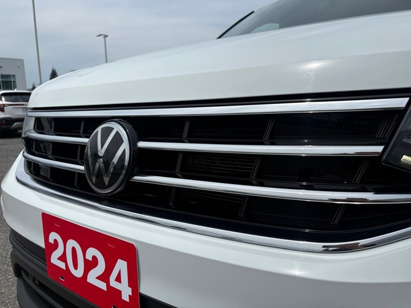 2024 Volkswagen Tiguan Comfortline i CAR PLAY I LEATHERI LANE KEEPI