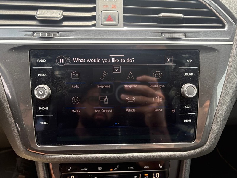 2024 Volkswagen Tiguan Comfortline i CAR PLAY I LEATHERI LANE KEEPI