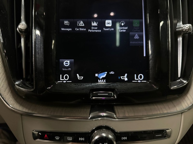 2019 Volvo XC60 T6 AWD Inscription I  LEATHER I PANOROOF I
