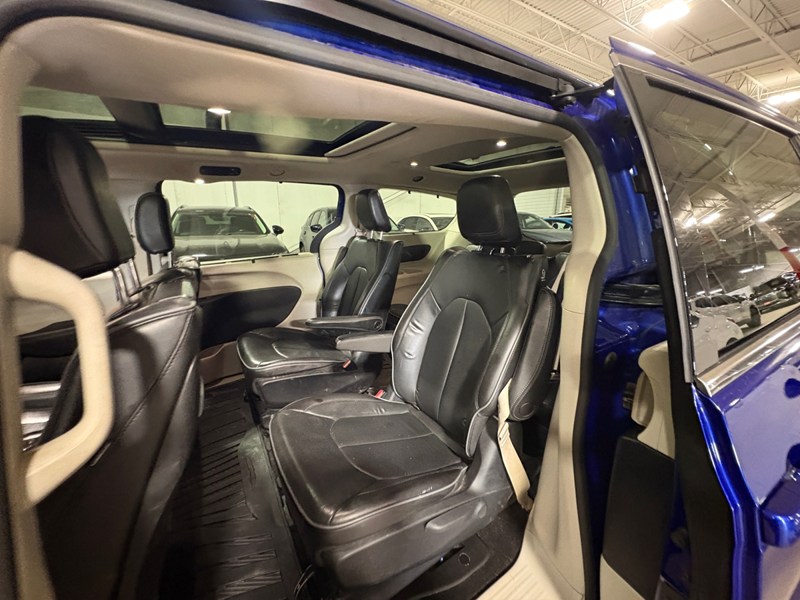 2020 Chrysler Pacifica Hybrid Limited 2WD