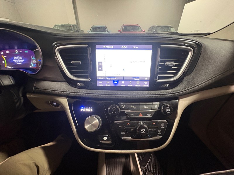 2020 Chrysler Pacifica Hybrid Limited 2WD