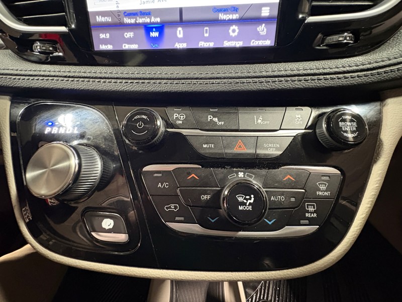 2020 Chrysler Pacifica Hybrid Limited 2WD