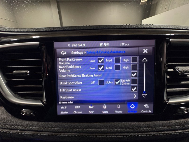 2020 Chrysler Pacifica Hybrid Limited 2WD