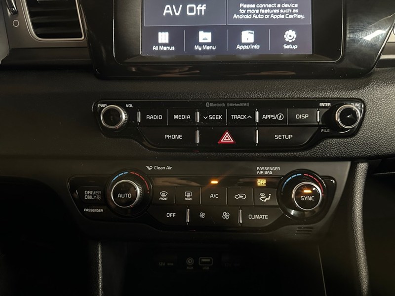 2017 Kia Niro CARPLAYI CAM I HEATED SEATS & STEERING