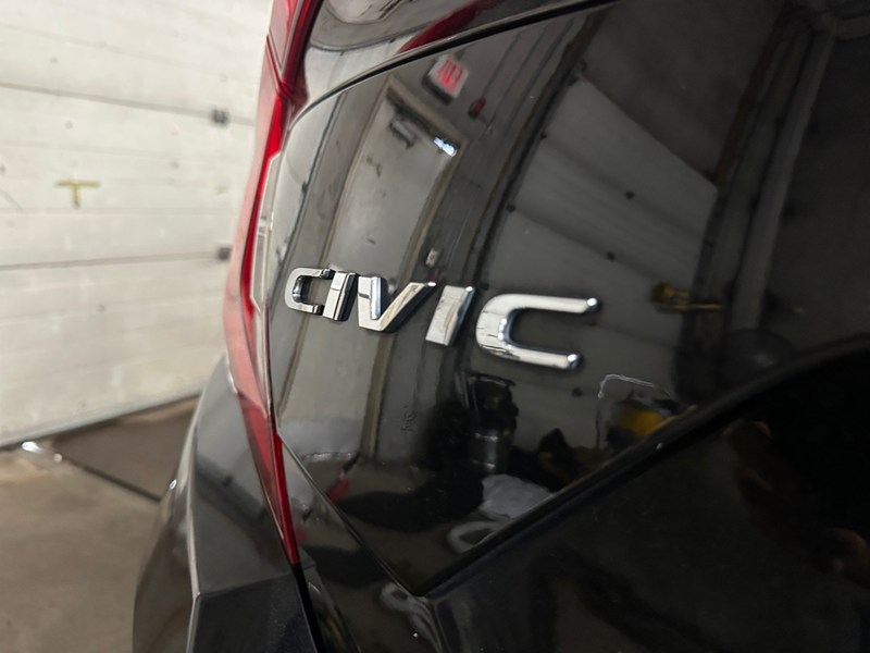 2016 Honda Civic 4dr CVT LX