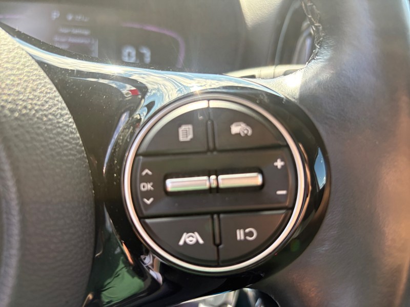 2023 Kia Soul EX  / LOW KM/ OFF LEASE/ CAR PLAY/ CAM
