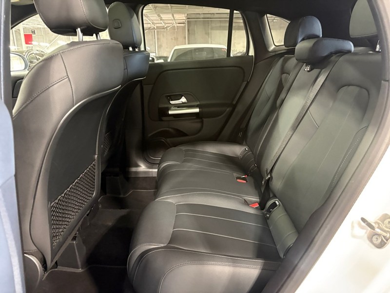 2026 Mercedes-Benz GLA 250 GLA 250 AWD I PANO ROOFI MBUX NAVI PARK ASSIST I
