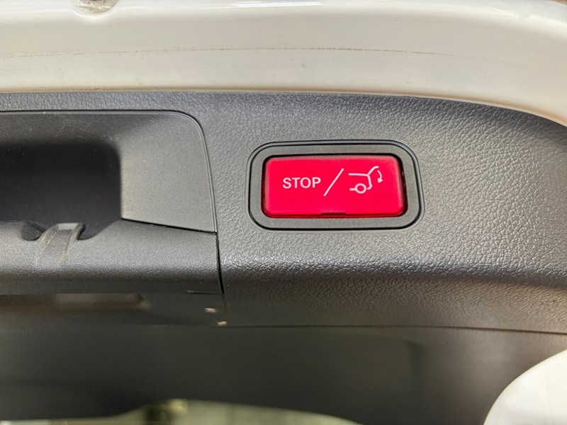 2026 Mercedes-Benz GLA 250 GLA 250 AWD I PANO ROOFI MBUX NAVI PARK ASSIST I