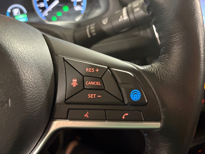 2018 Nissan LEAF SL Hatchback