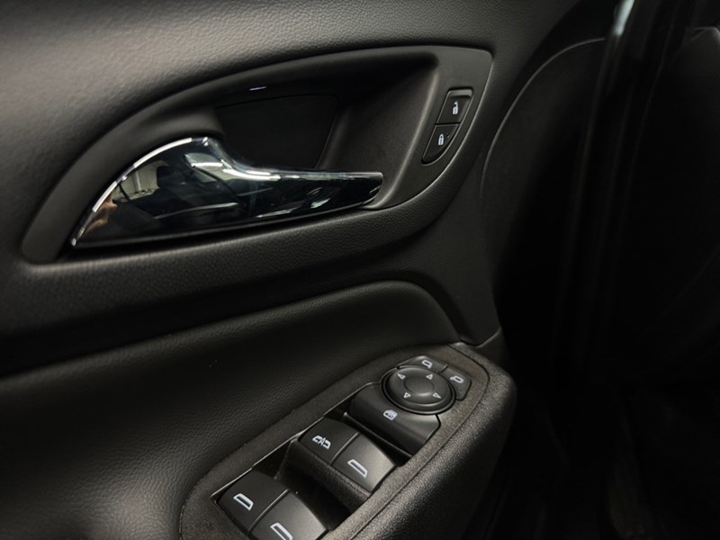 2023 Chevrolet Equinox AWD 4dr LT