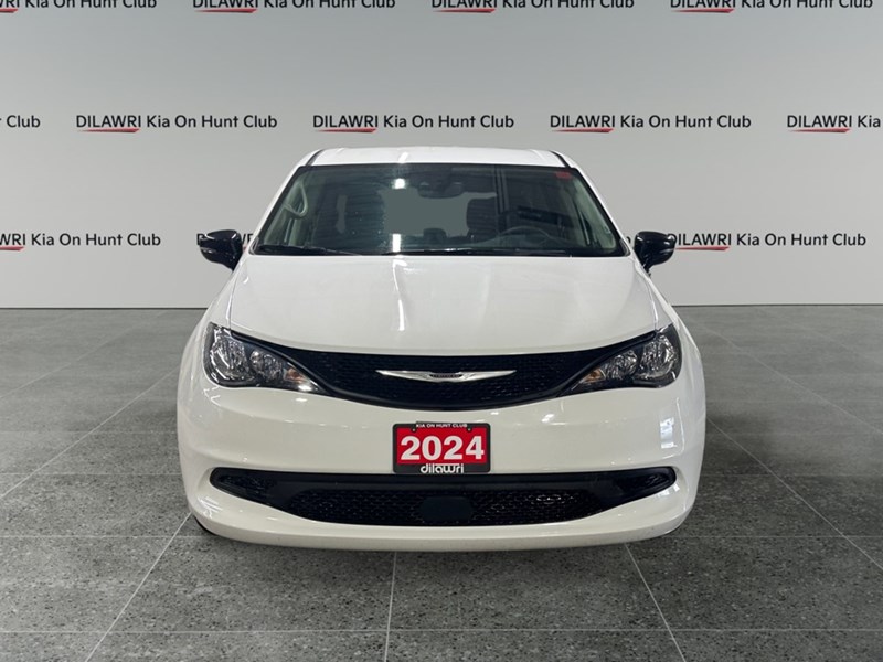 2024 Chrysler Grand Caravan SXT WITH SAFETY TEC PKG.